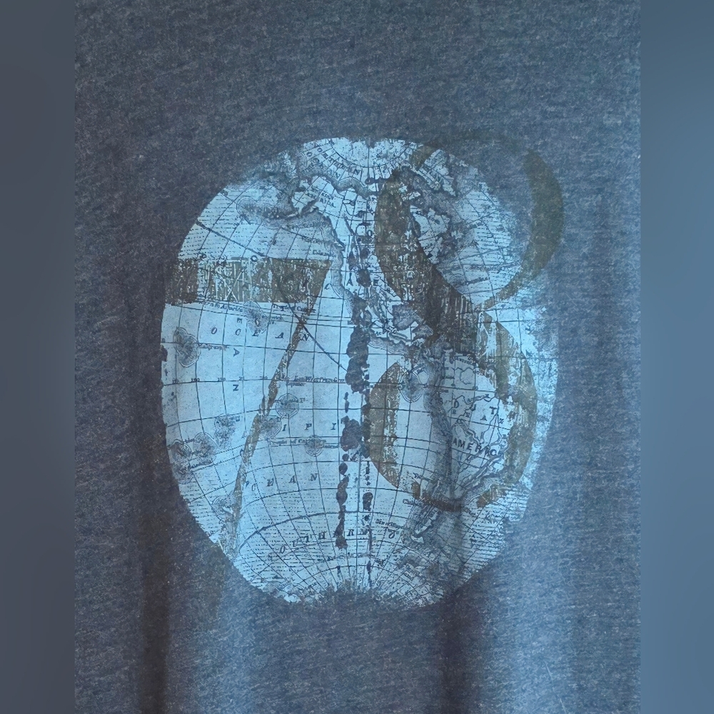 Banana Republic Men's Navy Graphic Tee Globe 78 Size XXL V-Neck AE-1822 - Picture 4 of 8